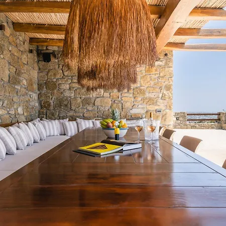 Olivia Mykonos *